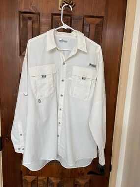 Columbia White Men's Long-Sleeve Button-Down Fishing Shirt